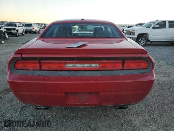 ✅ 2013 Dodge Challenger SXT Plus • VIN: 2C3CDYAG1DH540250 • Lot: 83636284. Wystawiony na Copart z przebiegiem 122 336 mil. Bezpłatny archiwum sprzedaży aukcyjnych z USA i szczegółowy raport historii pojazdu na DreamBid. Zdjęcie 6.