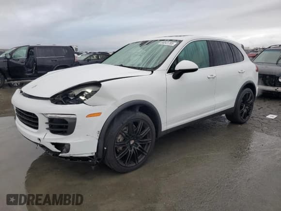 ✅ 2016 Porsche Cayenne S • VIN: WP1AB2A26GLA93253 • Lot: 86541785. Wystawiony na Copart z przebiegiem 81 368 mil. Bezpłatny archiwum sprzedaży aukcyjnych z USA i szczegółowy raport historii pojazdu na DreamBid. Zdjęcie 1.