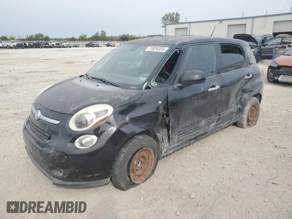 ✅ 2015 FIAT 500L Pop • VIN: ZFBCFAAH5FZ031810 • Lot: 71824325. Listed on Copart with 100,928 mi. Free auction sales archive from the USA and detailed vehicle history report at DreamBid. Image 1.