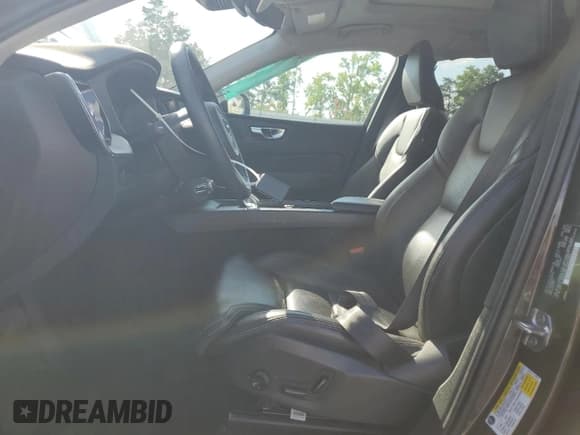 ✅ 2022 Volvo XC60 Inscription • VIN: YV4062RL0N1941423 • Лот: 64942035. Опубликован ранее на Copart с пробегом 14 818 миль. Бесплатный доступ к архиву аукционных продаж из США и подробный отчёт об истории автомобиля на DreamBid. Изображение 7.