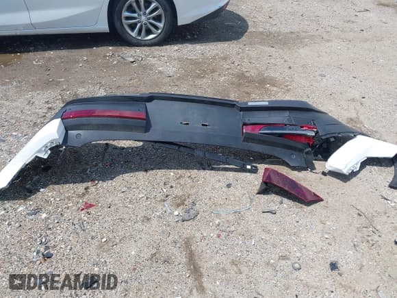 ✅ 2025 Hyundai Santa Fe SE • VIN: 5NMP14GL6SH134811 • Lot: 43112938. Wystawiony na IAAI z przebiegiem 7 924 mil. Bezpłatny archiwum sprzedaży aukcyjnych z USA i szczegółowy raport historii pojazdu na DreamBid. Zdjęcie 12.