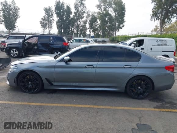 ✅ 2017 BMW 5 Series 540i • VIN: WBAJE5C33HG916678 • Lot: 43599545. Listed on IAAI with 83,377 mi. Free auction sales archive from the USA and detailed vehicle history report at DreamBid. Image 14.