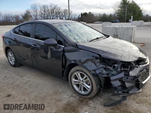 ✅ 2017 Chevrolet Cruze LT • VIN: 1G1BE5SM9H7266796 • Lot: 70294942. Listed on Copart with 160,978 mi. Free auction sales archive from the USA and detailed vehicle history report at DreamBid. Image 4.
