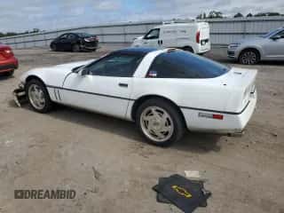 1989 Chevrolet Corvette с VIN 1G1YY2182K5116228, выставлен на аукционе Copart как лот 73640664 с пробегом 87 188 миль миль и Чистый • Clean title. История ставок и продаж доступна на DreamBid. Изображение 2.