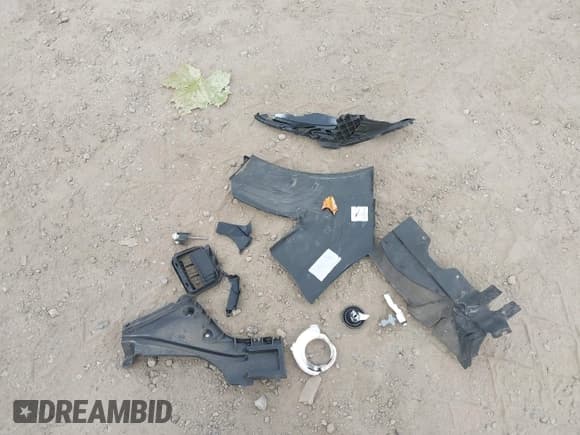 ✅ 2020 Chevrolet Equinox LT • VIN: 2GNAXVEX8L6194671 • Lot: 43563682. Wystawiony na IAAI z przebiegiem 81 671 mil. Bezpłatny archiwum sprzedaży aukcyjnych z USA i szczegółowy raport historii pojazdu na DreamBid. Zdjęcie 12.