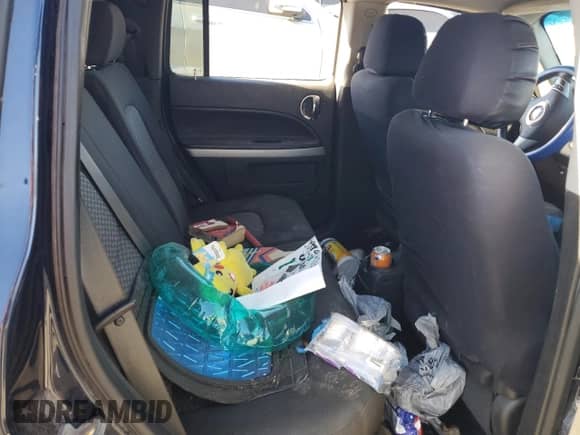 2011 Chevrolet HHR 1LT z VIN 3GNBABFW4BS507550, wystawiony jako Copart lot #76484404 z przebiegiem 197 737 mil mil oraz Szkoda całkowita • Salvage title. Historia ofert i sprzedaży dostępna na DreamBid. Obrazek 10.