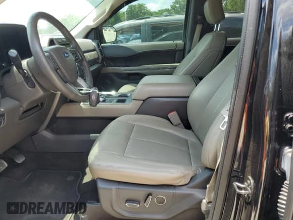 ✅ 2019 Ford Expedition Max XLT • VIN: 1FMJK1HT1KEA01064 • Lot: 55923975. Wystawiony na Copart z przebiegiem 46 803 mil. Bezpłatny archiwum sprzedaży aukcyjnych z USA i szczegółowy raport historii pojazdu na DreamBid. Zdjęcie 7.