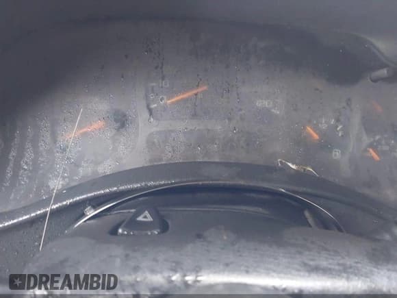 ✅ 2003 Chevrolet Silverado 1500 LS • VIN: 1GCEC14X73Z164338 • Lot: 43808175. Wystawiony na IAAI z przebiegiem Nie podano. Bezpłatny archiwum sprzedaży aukcyjnych z USA i szczegółowy raport historii pojazdu na DreamBid. Zdjęcie 7.