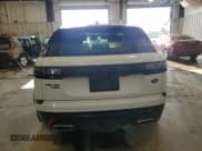 ✅ 2019 Land Rover Range Rover Velar R-Dynamic SE • VIN: SALYL2EV6KA203510 • Lot: 68707615. Wystawiony na Copart z przebiegiem Nie podano. Bezpłatny archiwum sprzedaży aukcyjnych z USA i szczegółowy raport historii pojazdu na DreamBid. Zdjęcie 6.