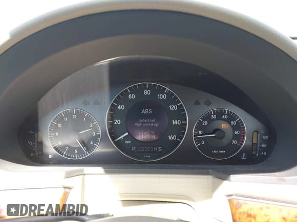 ✅ 2003 Mercedes-Benz E 320 • VIN: WDBUF65JX3A216147 • Лот: 43063635. Опубликован ранее на IAAI с пробегом 222 283 миль. Бесплатный доступ к архиву аукционных продаж из США и подробный отчёт об истории автомобиля на DreamBid. Изображение 7.