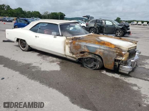 ✅ 1974 Cadillac Eldorado • VIN: MVIN327905IND • Lot: 61442155. Listed on Copart with 4,947 mi. Free auction sales archive from the USA and detailed vehicle history report at DreamBid. Image 4.