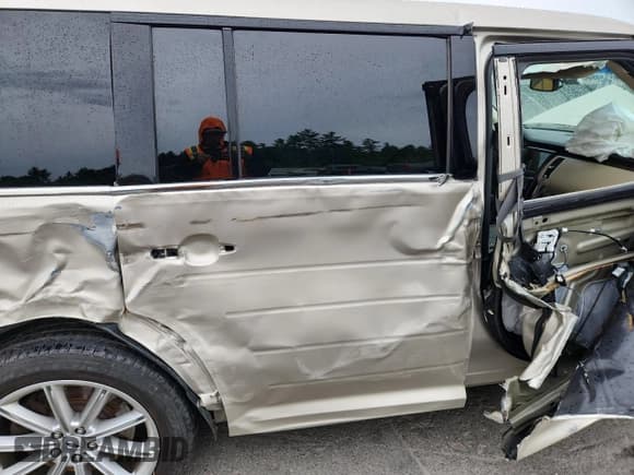 ✅ 2017 Ford Flex Limited • VIN: 2FMGK5D87HBA02064 • Лот: 63244285. Опубликован ранее на Copart с пробегом Не указан. Бесплатный доступ к архиву аукционных продаж из США и подробный отчёт об истории автомобиля на DreamBid. Изображение 10.