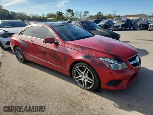 ✅ 2014 Mercedes-Benz E 350 • VIN: WDDKJ8JB5EF283221 • Lot: 82225975. Wystawiony na Copart z przebiegiem 192 542 mil. Bezpłatny archiwum sprzedaży aukcyjnych z USA i szczegółowy raport historii pojazdu na DreamBid. Zdjęcie 4.