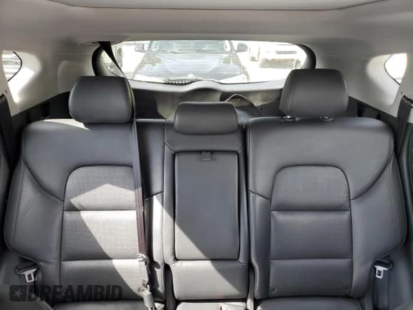 ✅ 2019 Hyundai Tucson Ultimate • VIN: KM8J3CAL8KU042350 • Лот: 71997485. Опубликован ранее на Copart с пробегом 82 108 миль. Бесплатный доступ к архиву аукционных продаж из США и подробный отчёт об истории автомобиля на DreamBid. Изображение 10.