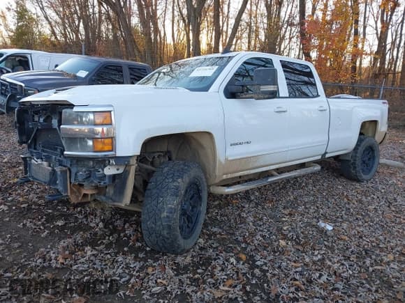 ✅ 2019 Chevrolet Silverado 2500HD LT • VIN: 1GC1KSEY2KF234312 • Лот: 43716769. Опубликован ранее на IAAI с пробегом 191 972 миль. Бесплатный доступ к архиву аукционных продаж из США и подробный отчёт об истории автомобиля на DreamBid. Изображение 19.