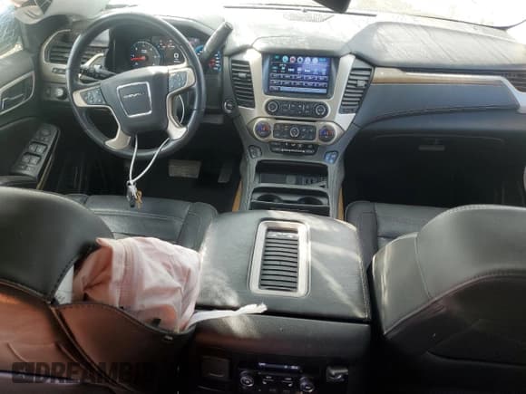 ✅ 2019 GMC Yukon Denali • VIN: 1GKS2CKJ6KR379907 • Lot: 82705545. Listed on Copart with 53,131 mi. Free auction sales archive from the USA and detailed vehicle history report at DreamBid. Image 8.