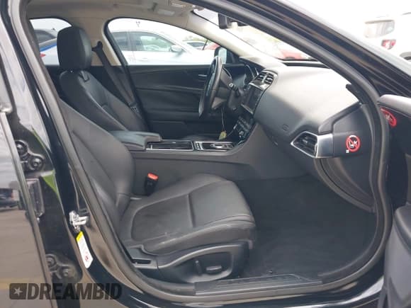 ✅ 2018 Jaguar XE 25t • VIN: SAJAR4FX9JCP34319 • Лот: 42026283. Опубликован ранее на IAAI с пробегом 47 356 миль. Бесплатный доступ к архиву аукционных продаж из США и подробный отчёт об истории автомобиля на DreamBid. Изображение 5.