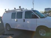 ✅ 2014 Chevrolet Express Cargo • VIN: 1GCWGFCB4E1122593 • Lot: 43475357. Wystawiony na IAAI z przebiegiem 53 810 mil. Bezpłatny archiwum sprzedaży aukcyjnych z USA i szczegółowy raport historii pojazdu na DreamBid. Zdjęcie 13.