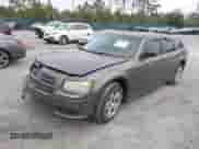 2008 Dodge Magnum z VIN 2D4FV47T98H167521, wystawiony jako IAAI lot #41405642 z przebiegiem 237 140 mil mil oraz . Historia ofert i sprzedaży dostępna na DreamBid. Obrazek 2.