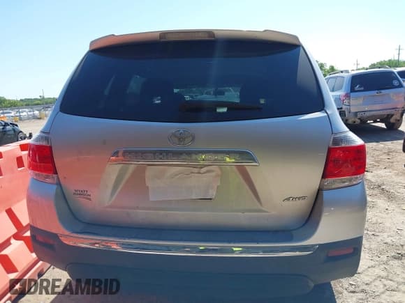 ✅ 2013 Toyota Highlander • VIN: 5TDBK3EH5DS254924 • Lot: 42238997. Wystawiony na IAAI z przebiegiem 150 672 mil. Bezpłatny archiwum sprzedaży aukcyjnych z USA i szczegółowy raport historii pojazdu na DreamBid. Zdjęcie 16.