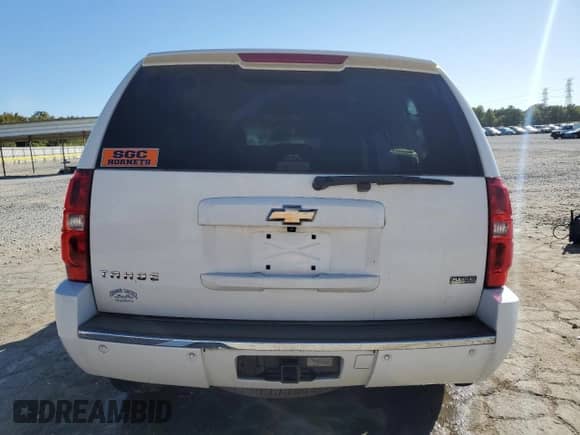 2009 Chevrolet Tahoe LTZ с VIN 1GNFC33079R303405, выставлен на аукционе Copart как лот 87444915 с пробегом 156 586 миль миль и Списание • Salvage title. История ставок и продаж доступна на DreamBid. Изображение 6.