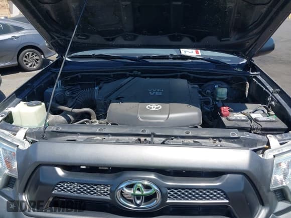 ✅ 2014 Toyota Tacoma PreRunner • VIN: 3TMJU4GN7EM169082 • Lot: 42865731. Wystawiony na IAAI z przebiegiem 156 456 mil. Bezpłatny archiwum sprzedaży aukcyjnych z USA i szczegółowy raport historii pojazdu na DreamBid. Zdjęcie 10.