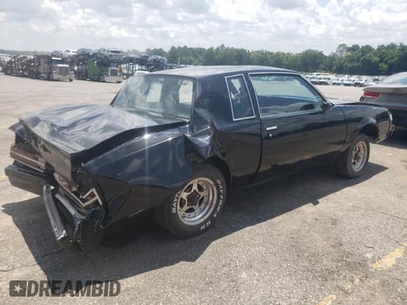 ✅ 1985 Buick Regal • VIN: 1G4GJ47A5FH414253 • Lot: 63477805. Wystawiony na Copart z przebiegiem 36 133 mil. Bezpłatny archiwum sprzedaży aukcyjnych z USA i szczegółowy raport historii pojazdu na DreamBid. Zdjęcie 3.