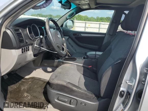 ✅ 2006 Toyota 4Runner SR5 • VIN: JTEZT14R060025837 • Lot: 62466925. Listed on Copart with 207,849 mi. Free auction sales archive from the USA and detailed vehicle history report at DreamBid. Image 7.