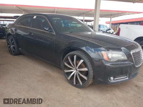 ✅ 2012 Chrysler 300 S • VIN: 2C3CCABGXCH313095 • Lot: 41789401. Listed on IAAI with 186,302 mi. Free auction sales archive from the USA and detailed vehicle history report at DreamBid. Image 1.