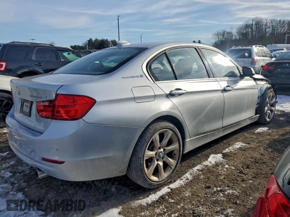 ✅ 2014 BMW 3 Series ActiveHybrid 3 • VIN: WBA3F9C53EKP46524 • Lot: 95027635. Listed on Copart with 47,322 mi. Free auction sales archive from the USA and detailed vehicle history report at DreamBid. Image 3.