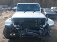 ✅ 2021 Jeep Wrangler Unlimited Sahara • VIN: 1C4HJXEG9MW532302 • Lot: 41646755. Wystawiony na IAAI z przebiegiem 32 893 mil. Bezpłatny archiwum sprzedaży aukcyjnych z USA i szczegółowy raport historii pojazdu na DreamBid. Zdjęcie 13.