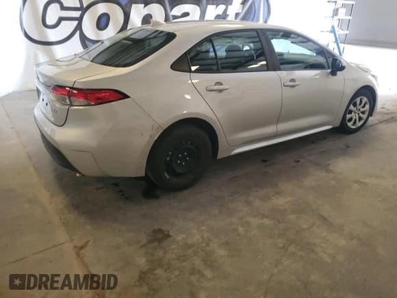 ✅ 2024 Toyota Corolla LE • VIN: 5YFB4MDE0RP103657 • Lot: 61146225. Listed on Copart with 49,221 mi. Free auction sales archive from the USA and detailed vehicle history report at DreamBid. Image 3.