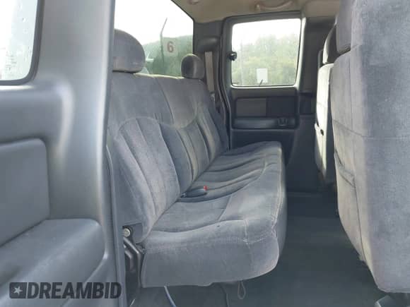 2000 Chevrolet Silverado 1500 LS z VIN 2GCEK19T8Y1280401, wystawiony jako IAAI lot #43335240 z przebiegiem 286 458 mil mil oraz . Historia ofert i sprzedaży dostępna na DreamBid. Obrazek 8.