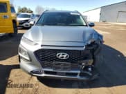 ✅ 2019 Hyundai Kona SEL • VIN: KM8K6CAA3KU386887 • Лот: 45807944. Опубликован ранее на Copart с пробегом 34 559 миль. Бесплатный доступ к архиву аукционных продаж из США и подробный отчёт об истории автомобиля на DreamBid. Изображение 5.
