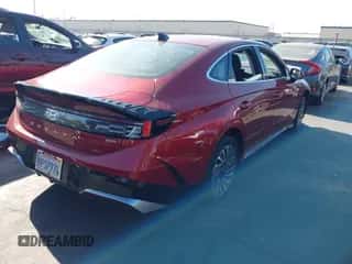 2024 Hyundai Sonata SEL with VIN KMHL34JJ1RA087543, listed as a IAAI auction lot 43114738 with 9,006 mi miles and . Bid and sale history available at DreamBid. Image 4.