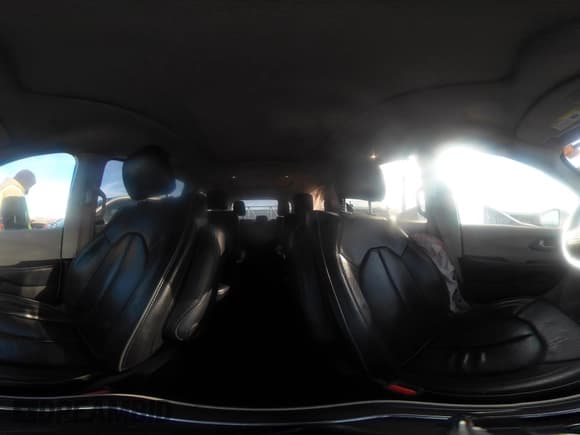 ✅ 2020 Chrysler Pacifica Limited • VIN: 2C4RC1GGXLR108949 • Лот: 43766006. Опубликован ранее на IAAI с пробегом 107 305 миль. Бесплатный доступ к архиву аукционных продаж из США и подробный отчёт об истории автомобиля на DreamBid. Изображение 18.