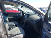 ✅ 2018 Hyundai Santa Fe 2.4L • VIN: 5XYZU3LB6JG564242 • Лот: 43484042. Опубликован ранее на IAAI с пробегом 139 448 миль. Бесплатный доступ к архиву аукционных продаж из США и подробный отчёт об истории автомобиля на DreamBid. Изображение 5.