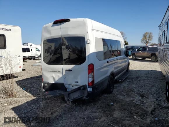 ✅ 2018 Ford Transit • VIN: 1FTBW3XM3JKB06644 • Lot: 76490484. Wystawiony na Copart z przebiegiem 170 833 mil. Bezpłatny archiwum sprzedaży aukcyjnych z USA i szczegółowy raport historii pojazdu na DreamBid. Zdjęcie 4.