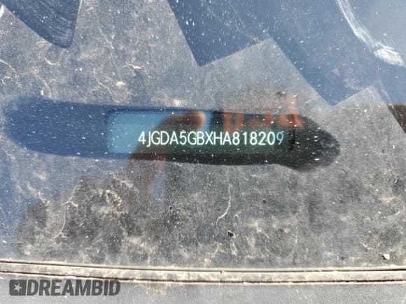 ✅ 2017 Mercedes-Benz GLE 400 • VIN: 4JGDA5GBXHA818209 • Lot: 50662365. Listed on Copart with 75,664 mi. Free auction sales archive from the USA and detailed vehicle history report at DreamBid. Image 13.