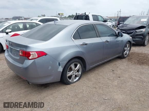 ✅ 2011 Acura TSX • VIN: JH4CU2F69BC006324 • Lot: 42128726. Listed on IAAI with 226,874 mi. Free auction sales archive from the USA and detailed vehicle history report at DreamBid. Image 4.