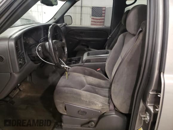 ✅ 2006 Chevrolet Silverado 1500 LT1 • VIN: 2GCEC13TX61208179 • Лот: 76973544. Опубликован ранее на Copart с пробегом 234 440 миль. Бесплатный доступ к архиву аукционных продаж из США и подробный отчёт об истории автомобиля на DreamBid. Изображение 7.