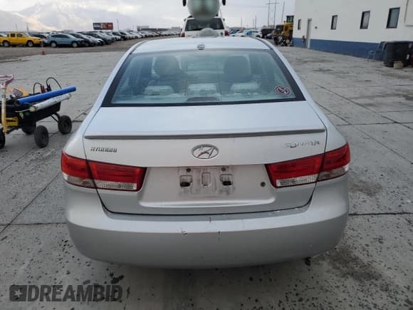 ✅ 2008 Hyundai Sonata GLS • VIN: 5NPET46C68H357705 • Лот: 79717664. Опубликован ранее на Copart с пробегом 189 968 миль. Бесплатный доступ к архиву аукционных продаж из США и подробный отчёт об истории автомобиля на DreamBid. Изображение 6.