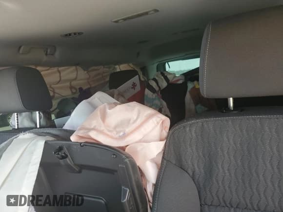 ✅ 2019 Chevrolet Tahoe LS • VIN: 1GNSCAKC3KR167455 • Lot: 63052625. Wystawiony na Copart z przebiegiem Nie podano. Bezpłatny archiwum sprzedaży aukcyjnych z USA i szczegółowy raport historii pojazdu na DreamBid. Zdjęcie 10.