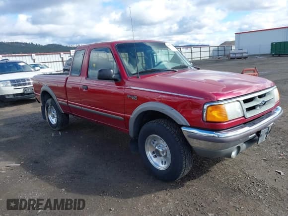 ✅ 1996 Ford Ranger XLT • VIN: 1FTDR15X9TPB29241 • Lot: 41802300. Listed on IAAI with 179,948 mi. Free auction sales archive from the USA and detailed vehicle history report at DreamBid. Image 1.