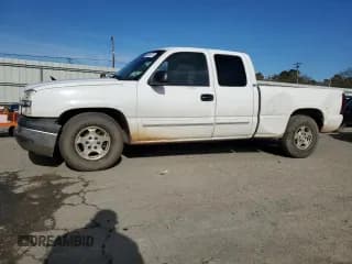 ✅ 2003 Chevrolet Silverado 1500 • VIN: 2GCEC19T331319899 • Лот: 88489575. Опубликован ранее на Copart с пробегом 325 120 миль. Бесплатный доступ к архиву аукционных продаж из США и подробный отчёт об истории автомобиля на DreamBid. Изображение 1.