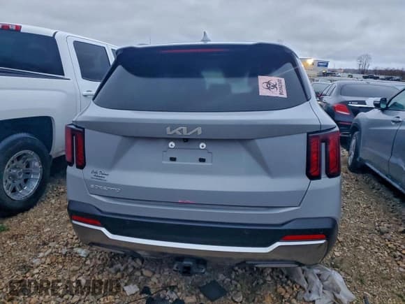 ✅ 2025 Kia Sorento S • VIN: 5XYRL4JC9SG346768 • Lot: 81098655. Listed on Copart with Not provided. Free auction sales archive from the USA and detailed vehicle history report at DreamBid. Image 6.