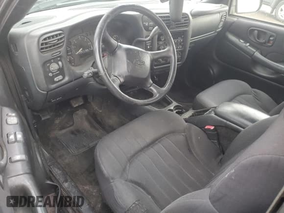 ✅ 2003 Chevrolet S-10 LS • VIN: 1GCCT19X238177410 • Лот: 46997755. Опубликован ранее на Copart с пробегом 122 325 миль. Бесплатный доступ к архиву аукционных продаж из США и подробный отчёт об истории автомобиля на DreamBid. Изображение 8.