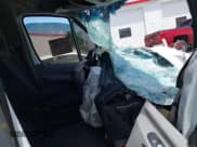 ✅ 2010 Mercedes-Benz Sprinter Cargo • VIN: WD3PE7CC9A5462487 • Lot: 42757241. Wystawiony na IAAI z przebiegiem Nie podano. Bezpłatny archiwum sprzedaży aukcyjnych z USA i szczegółowy raport historii pojazdu na DreamBid. Zdjęcie 5.