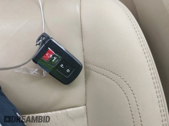 ✅ 2016 Toyota Camry XSE • VIN: 4T1BK1FK6GU574103 • Lot: 42411787. Listed on IAAI with 84,188 mi. Free auction sales archive from the USA and detailed vehicle history report at DreamBid. Image 11.