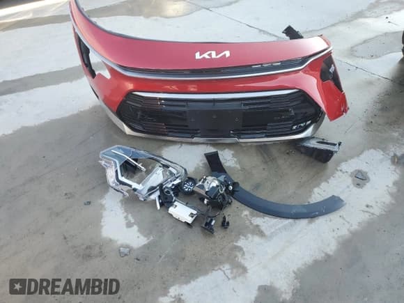 ✅ 2025 Kia Niro SX • VIN: KNDCT3LE6S5250247 • Lot: 81582575. Wystawiony na Copart z przebiegiem 3 610 mil. Bezpłatny archiwum sprzedaży aukcyjnych z USA i szczegółowy raport historii pojazdu na DreamBid. Zdjęcie 12.